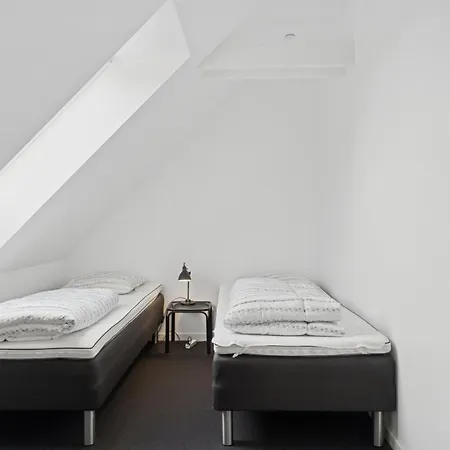 Carola - 1km From The Sea By Interhome