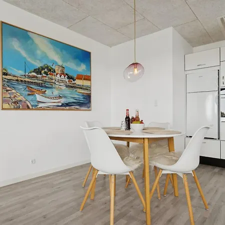 Carola - 1km From The Sea By Interhome